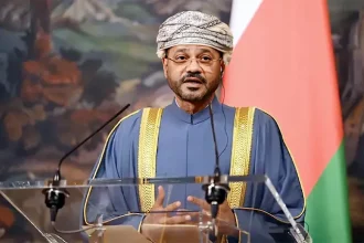 عمان: ملتزمون بمواصلة جهود حماية الملاحة في مضيق هرمز
