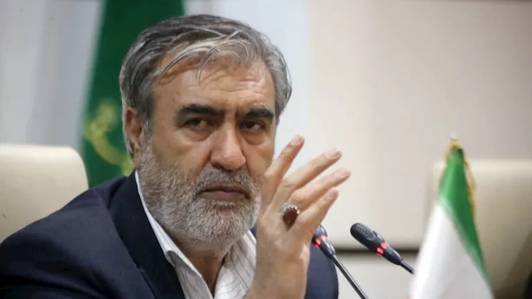 برلماني إيراني يتوعد دول المنطقة بـ"يوم الندامة" عقب انسحاب أمريكا