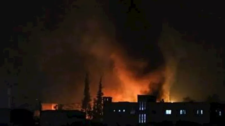 الجيش الإسرائيلي يواصل هجماته المدفعية على محيط مزرعة بيت جن بريف دمشق، تصعيد خطير يُثير القلق