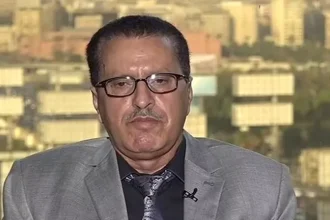 مستشار رئيس وزراء اليمن لـ"مصراوي": تهديد السيطرة على باب المندب لقناة السويس وزيادة الضغوط الإيرانية في المنطقة