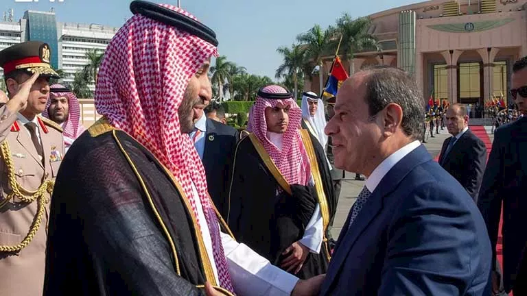 ولي العهد السعودي يعبر عن شكره للرئيس السيسي بعد زيارته الناجحة لمصر وتعزيز العلاقات الثنائية