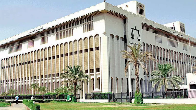في قضية غسل أموال.. السجن 10 سنوات لكويتي ومصريين وغرامة 200 مليون دينار