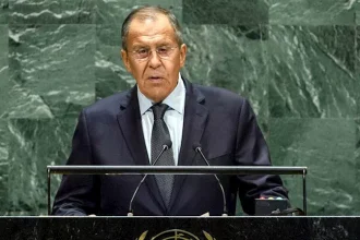 لافروف يكشف عن مبادرة روسية لإرساء الأمن بالخليج وفتح مضيق هرمز