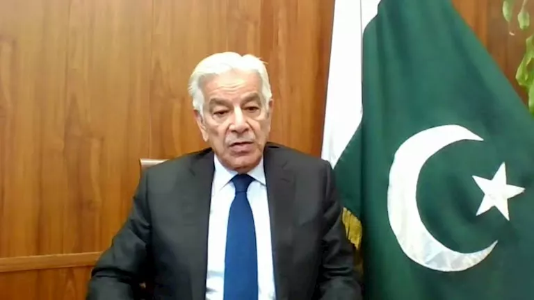 وزير الدفاع الباكستاني: سنستخدم أي وسيلة متاحة للدفاع عن السعودية ضد الحوثيين