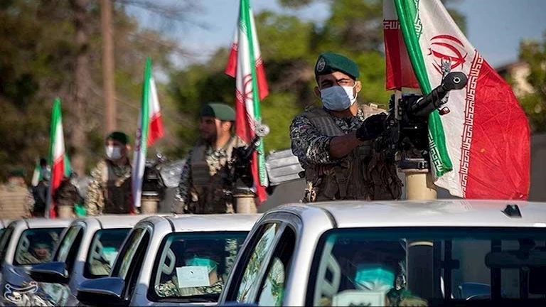 الجيش الإيراني ينشر 50 وحدة قتالية برية تحسبًا لعودة الحرب