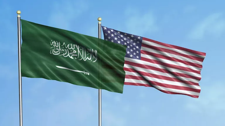 بعد هجمات "الحوثيين" على مطار الرياض.. احتجاز مواطنين أمريكيين في السعودية بسبب تصوير الأحداث