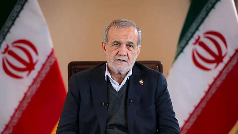 رئيس إيران يُهاجم أمريكا: "كلما جئنا إلى طاولة المفاوضات فرضوا علينا الحرب"