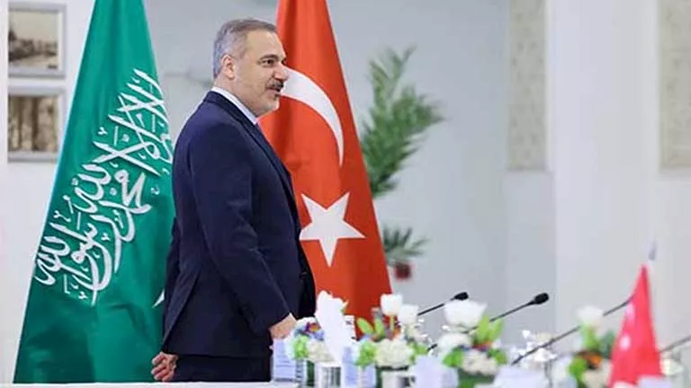وزير الخارجية التركي يكشف مخرجات اجتماع "حلف مكة".. ماذا قال بشأن الدعم العسكري للسعودية؟
