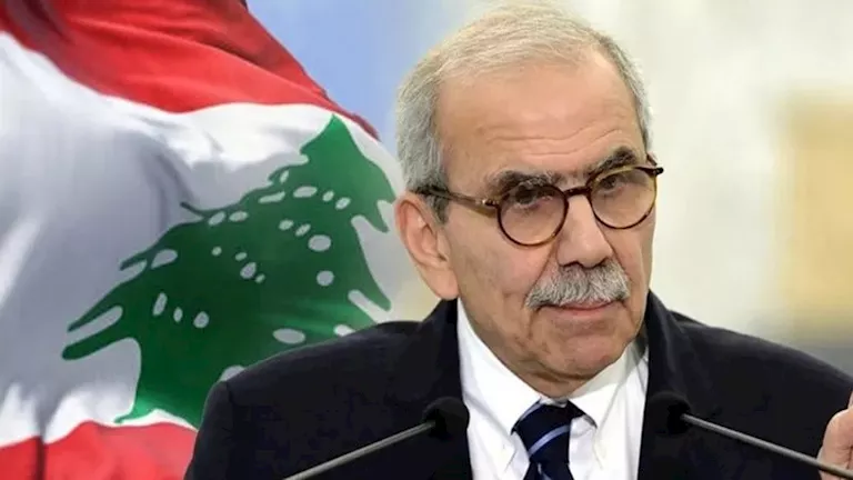 أعلن رئيس الحكومة اللبنانية نواف سلام ضبط شاحنة محملة بمئات الكيلوجرامات من المواد المتفجرة، بينها مادة "سي فور" شديدة الانفجار، أثناء