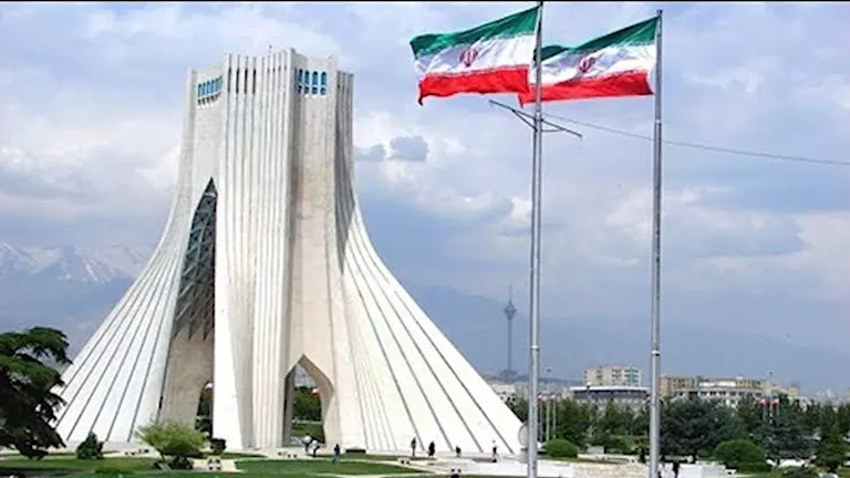إيران تربط أمن مضيق هرمز بإنهاء الحرب والحصار الأمريكي