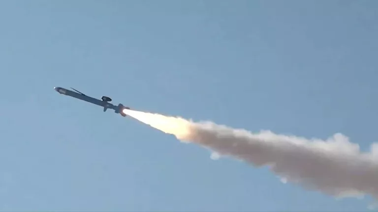 السعودية: اعتراض صاروخ  باليستي أطلقه الحوثيون باتجاه الرياض